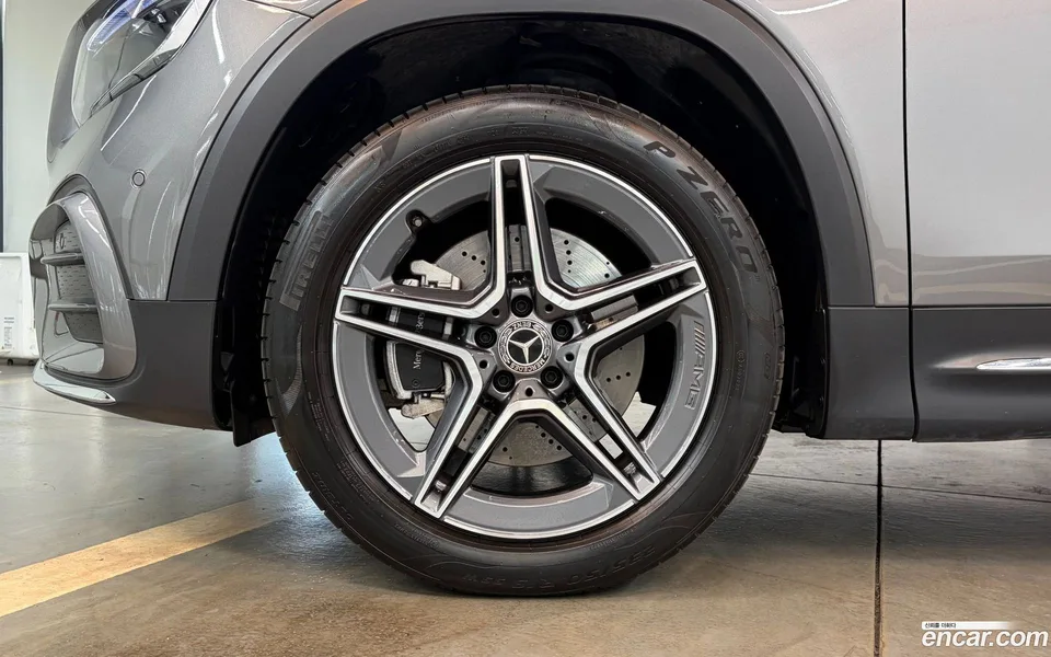Mercedes-Benz GLB-Class GLB250 4MATIC 2025 — thumbnail 5