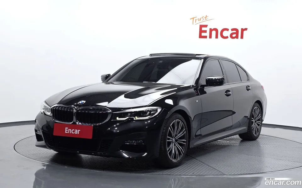 BMW 3 Series 320i M 2022 — фото 1, купить с доставкой в Москву