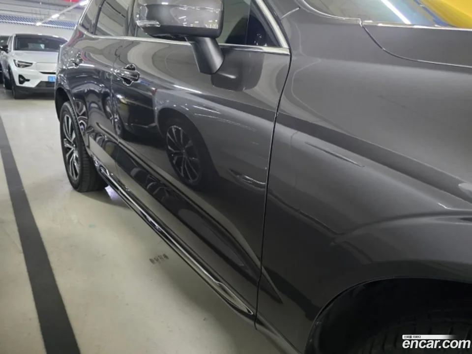 Volvo XC60 B5 2023 — thumbnail 3