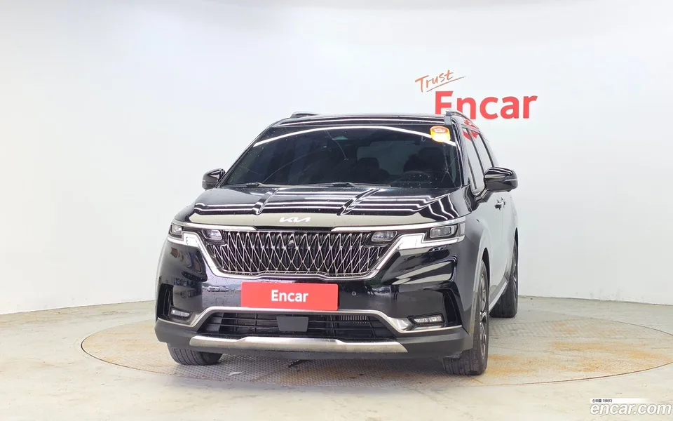 Kia Carnival 9 2023 — thumbnail 3