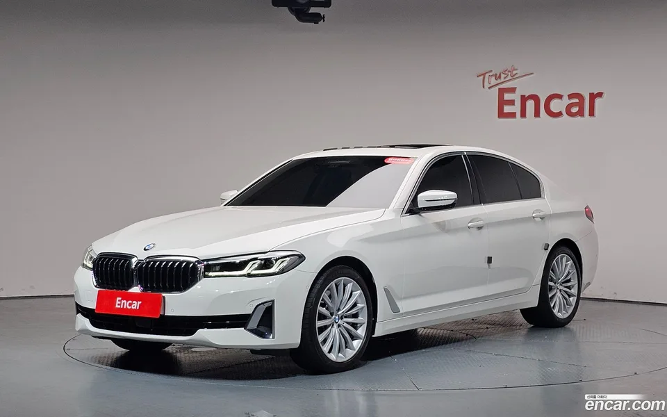 BMW 5 Series 530i 2023 — photo 1, buy with delivery to Moscow