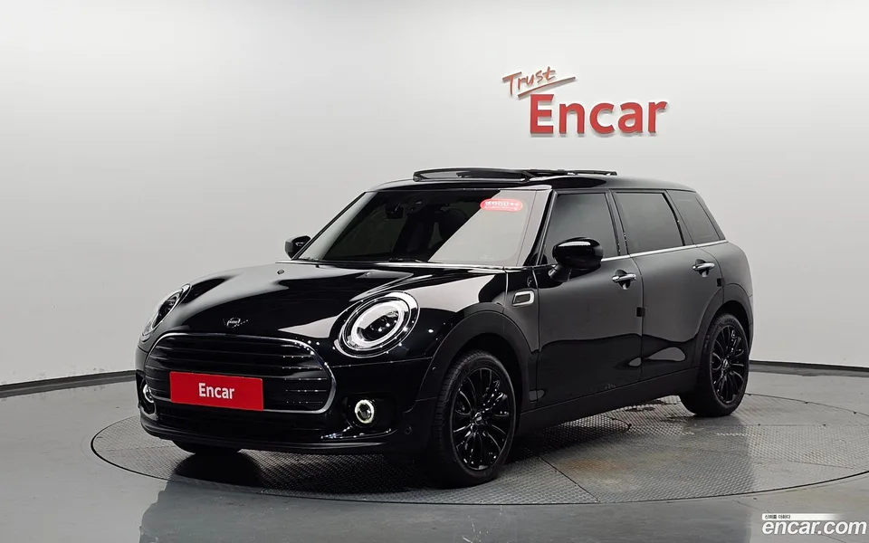 MINI Cooper Clubman 2024 — photo 1, buy with delivery to Moscow