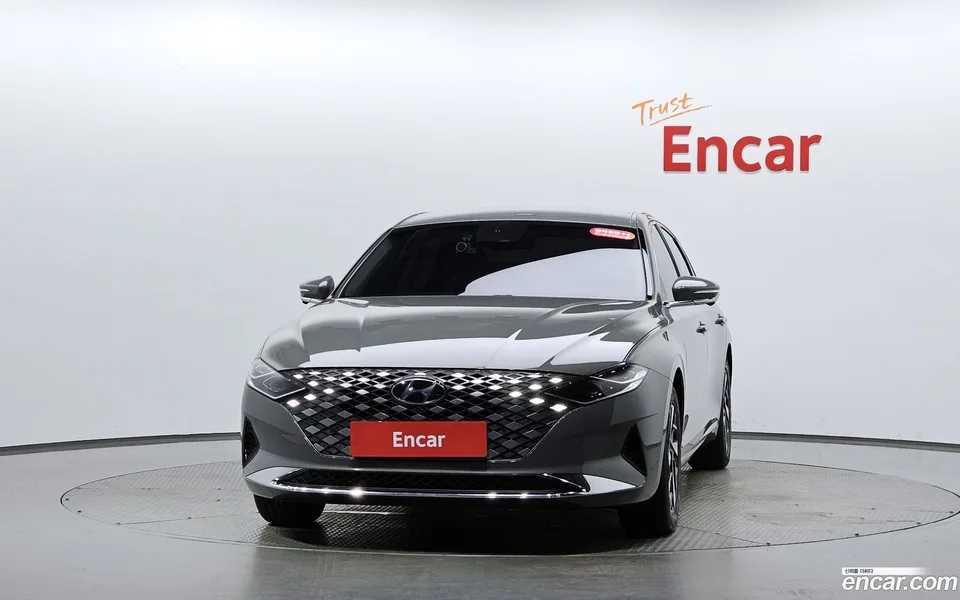 Hyundai Grandeur IG Hybrid 2022 — thumbnail 3
