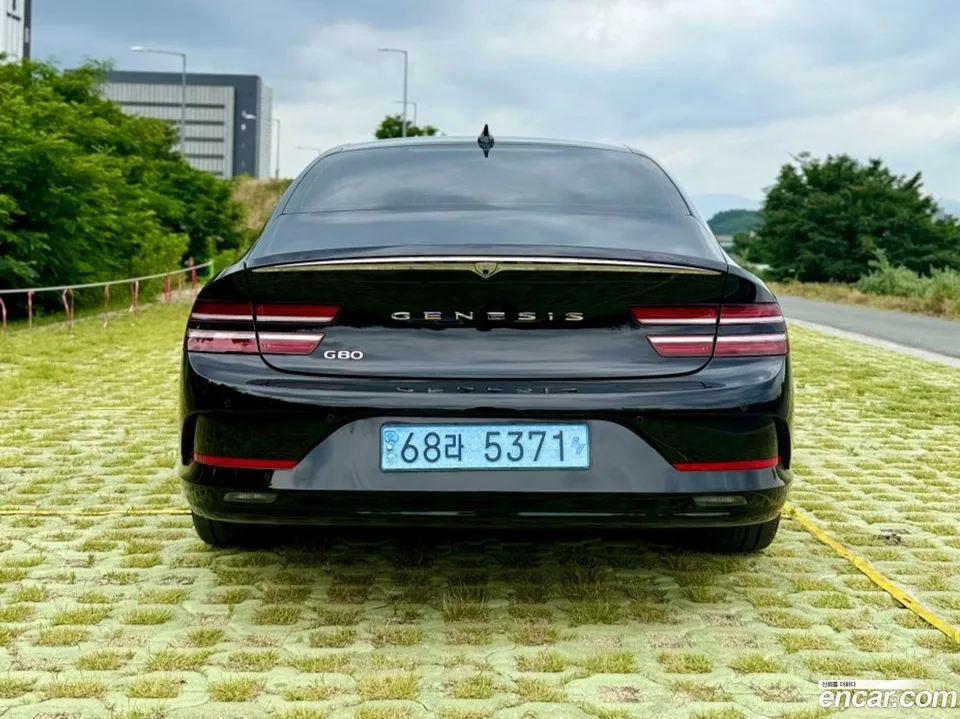 Genesis Electrified G80 e-AWD 2023 — thumbnail 3