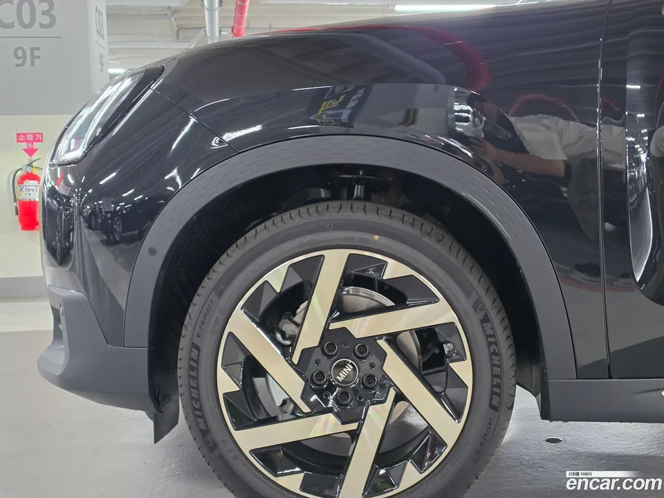 MINI Cooper S Countryman ALL4 2026 — thumbnail 4