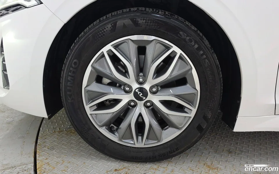 Kia K5 Hybrid 2022 — thumbnail 2