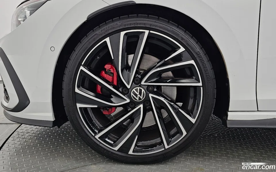 Volkswagen Golf 2.0 GTI 2024 — thumbnail 2
