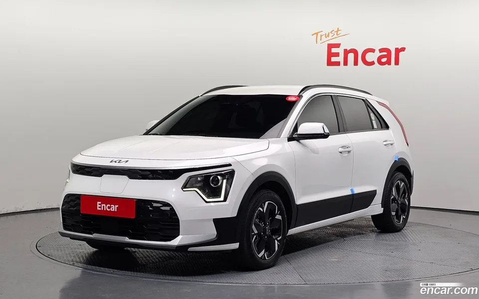 Kia Niro EV 2022 — photo 1, buy with delivery to Moscow