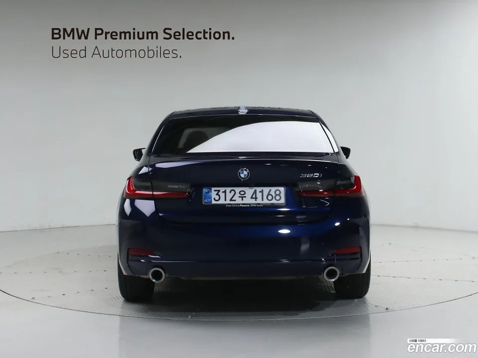 BMW 3 Series 320i 2025 — thumbnail 3