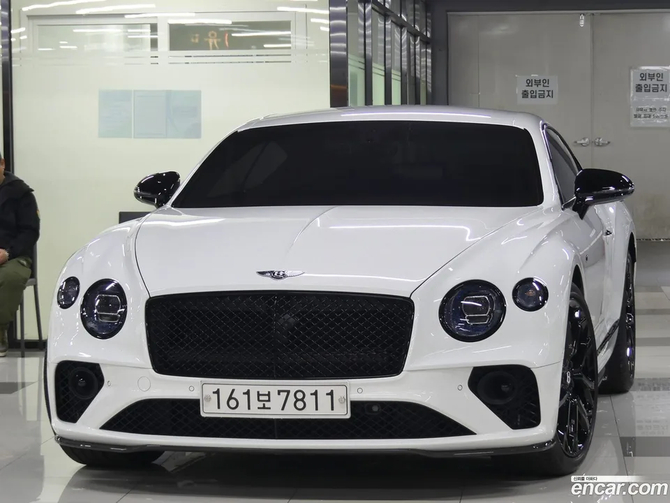 Bentley Continental GT 4.0 GTS 2023 — photo 1, buy with delivery to Moscow