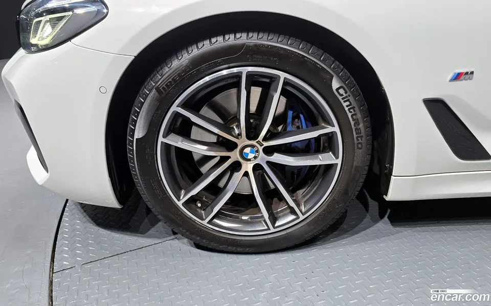 BMW 5 Series 520i M 2022 — thumbnail 5