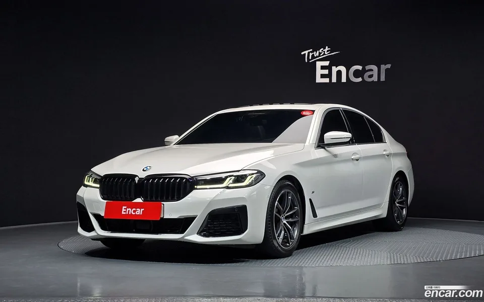 BMW 5 Series 520i M 2022 — photo 1, buy with delivery to Moscow