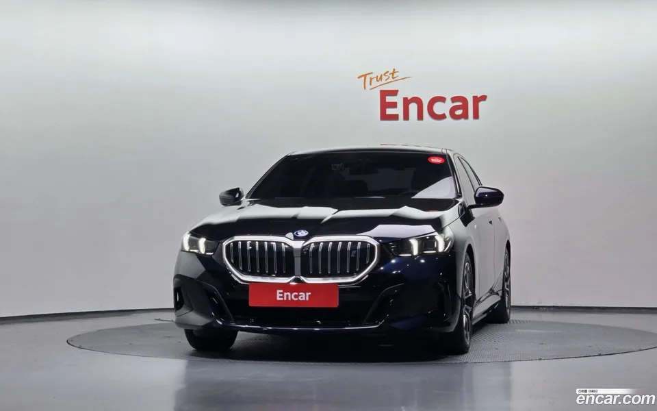 BMW i5 eDrive 40 M 2024 — thumbnail 3