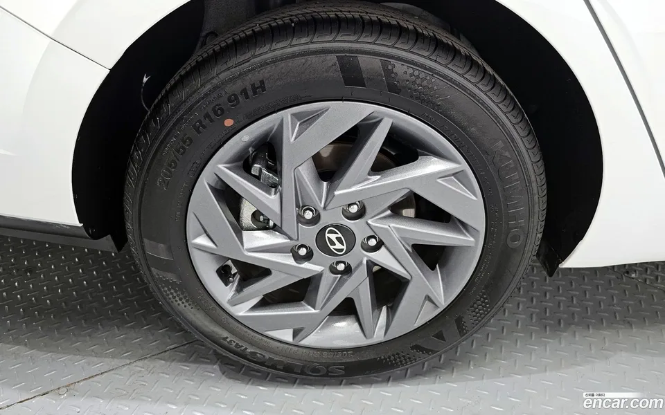 Hyundai Avante CN7 Hybrid 2025 — thumbnail 5
