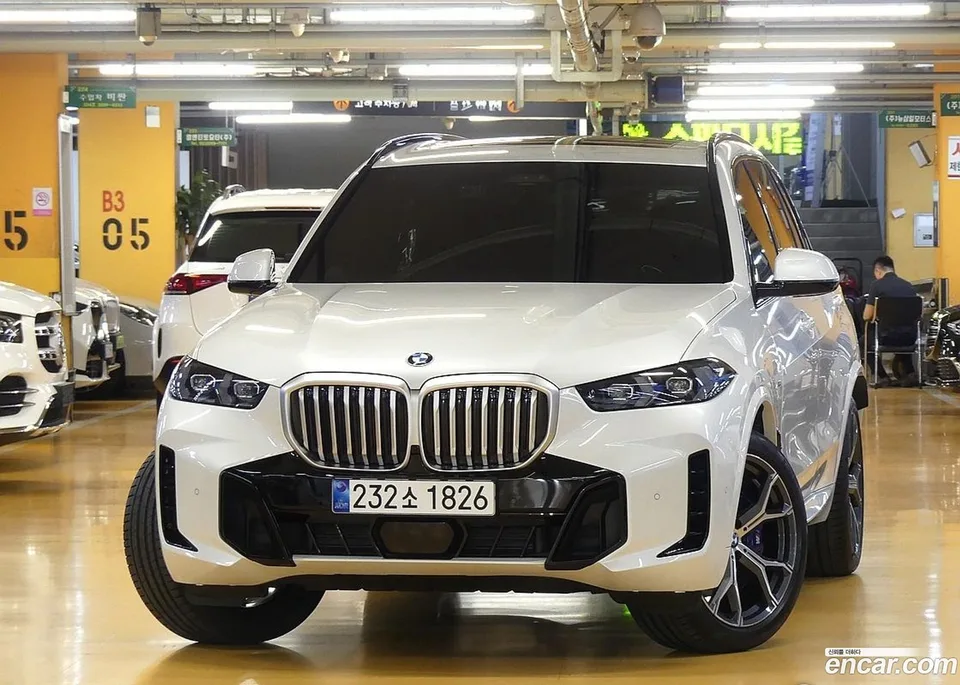 BMW X5 xDrive 40i M 2025 — миниатюра 3