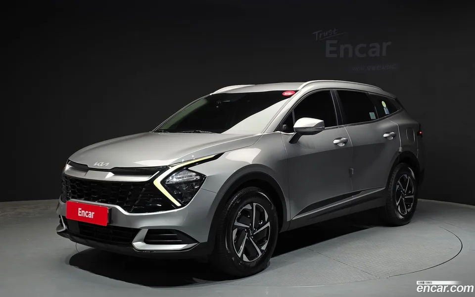Kia Sportage Hybrid 4WD 2023 — photo 1, buy with delivery to Moscow