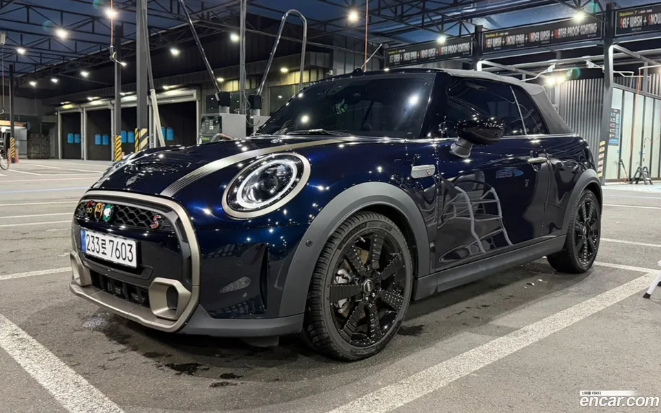 MINI Cooper S Convertible 2024 — photo 1, buy with delivery to Moscow