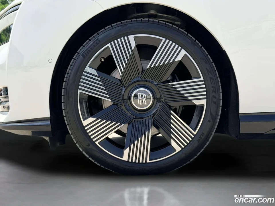 Rolls-Royce Spectre 2025 — thumbnail 5