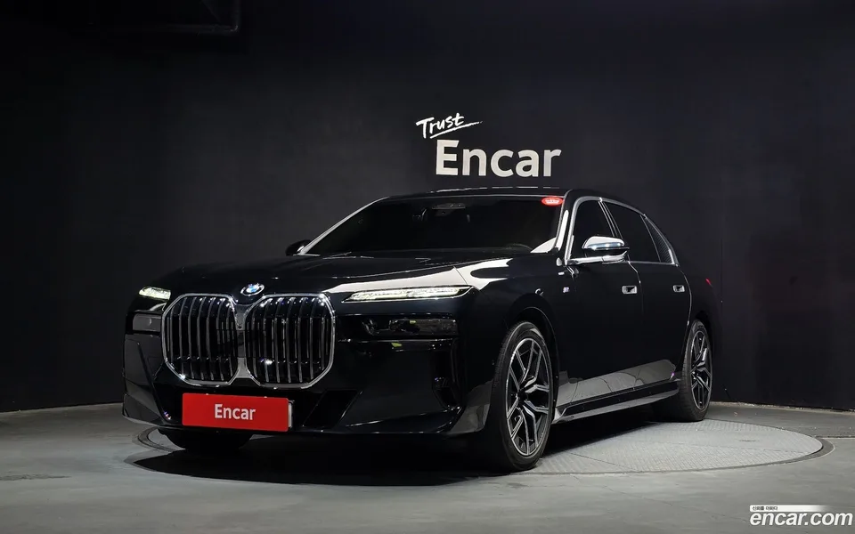 BMW 7 Series 740d xDrive M 2024 — photo 1, buy with delivery to Moscow