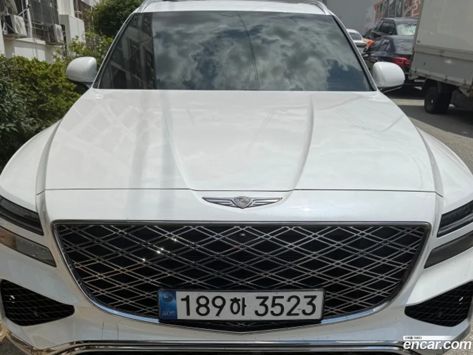 Genesis GV80 2.5T AWD 2025 — photo 1, buy with delivery to Moscow