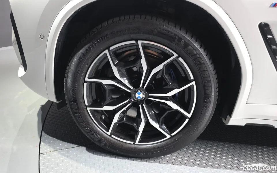 BMW X3 xDrive 20i M 2024 — thumbnail 2