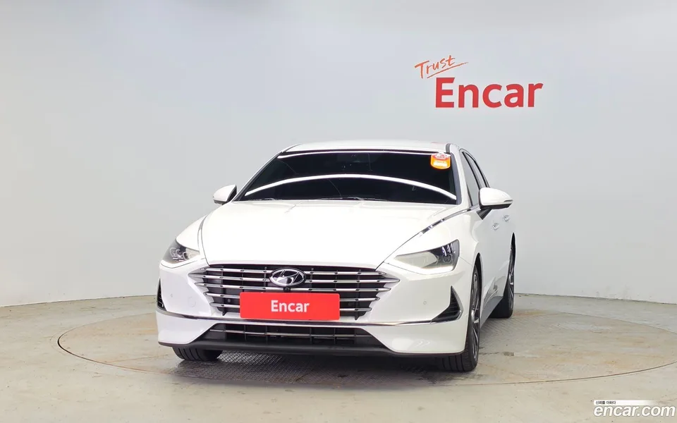 Hyundai Sonata Hybrid 2023 — thumbnail 3