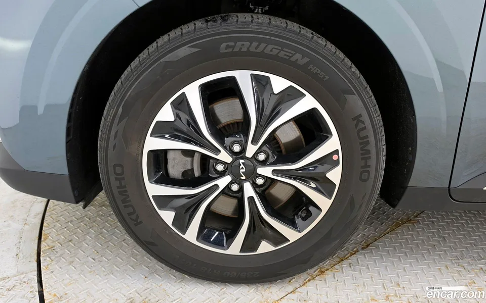 Kia Carnival 9 2022 — thumbnail 5