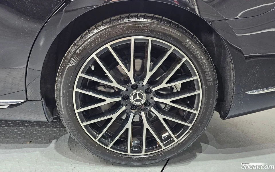 Mercedes-Benz S-Class S450L 4MATIC 2024 — thumbnail 2