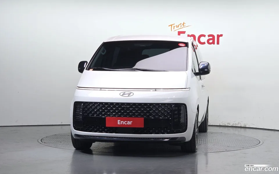 Hyundai Staria L3.5 9 2024 — thumbnail 3