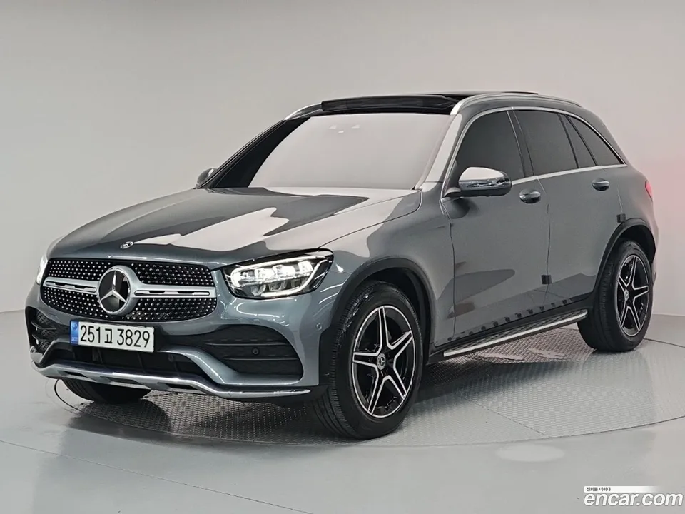 Mercedes-Benz GLC-Class GLC300 4MATIC 2022 — photo 1, buy with delivery to Moscow