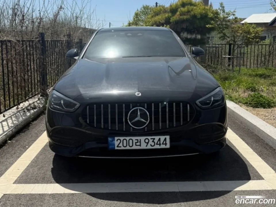 Mercedes-Benz C-Class C300 4MATIC 2023 — photo 1, buy with delivery to Moscow