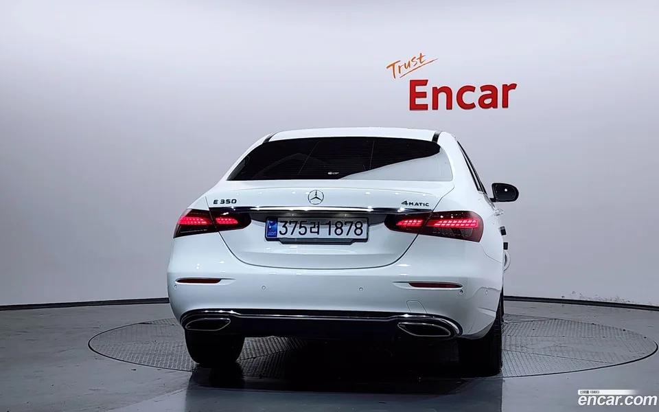 Mercedes-Benz E-Class E350 4MATIC 2022 — thumbnail 4