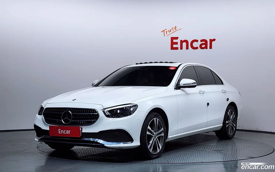 Mercedes-Benz E-Class E350 4MATIC 2022 — photo 1, buy with delivery to Moscow
