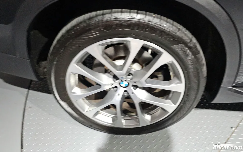 BMW X5 xDrive 30d xLine 2024 — thumbnail 5
