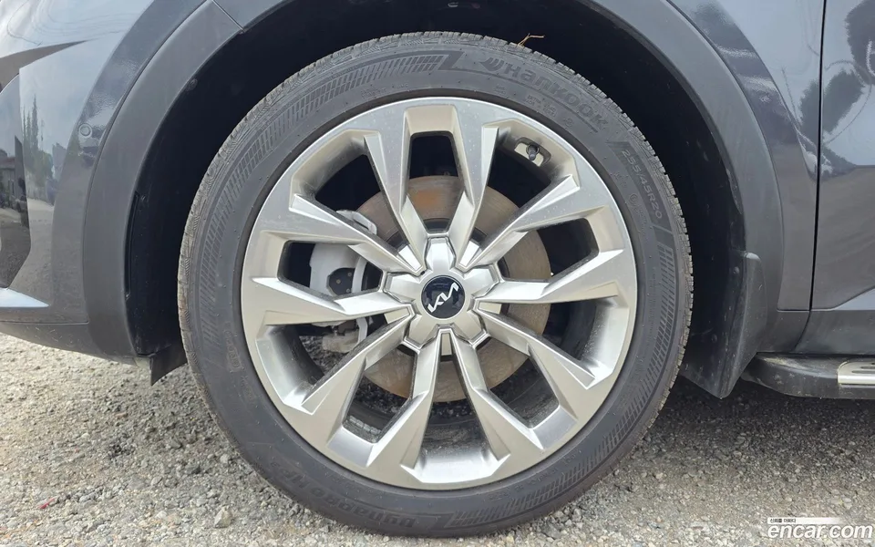 Kia Sorento 2.5T 2WD 2023 — thumbnail 2