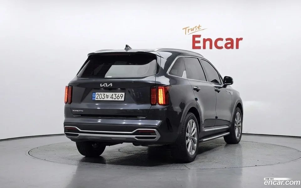 Kia Sorento 2.5T 2WD 2023 — thumbnail 4