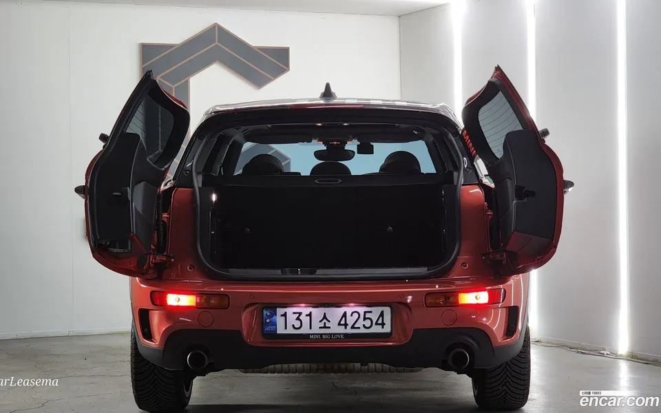 MINI Cooper S Clubman 2023 — миниатюра 2