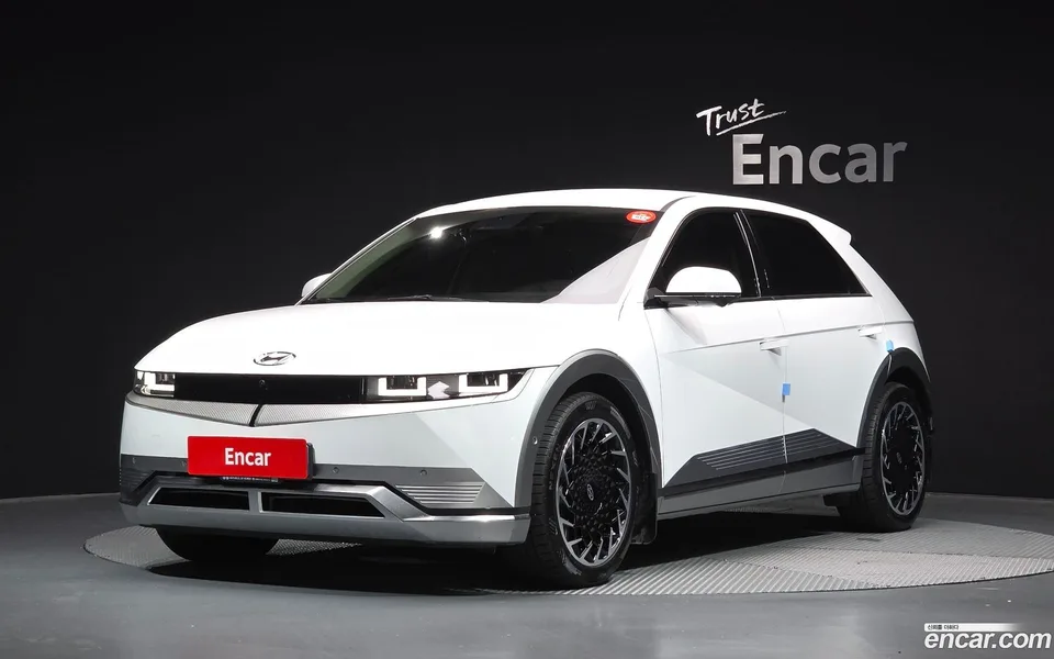 Hyundai Ioniq 5 2022 — фото 1, купить с доставкой в Москву