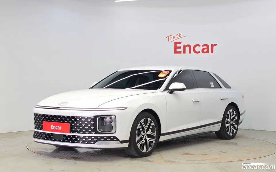 Hyundai Grandeur 2.5 2WD 2023 — photo 1, buy with delivery to Moscow