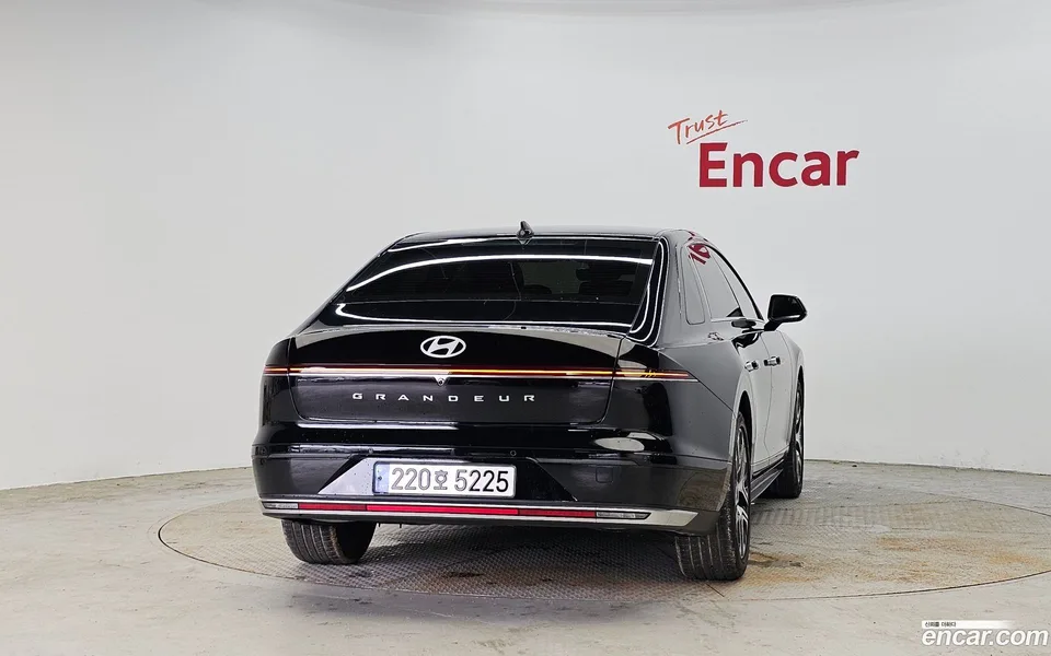 Hyundai Grandeur 2.5 2WD 2023 — thumbnail 4