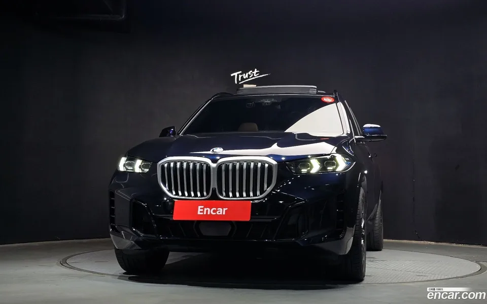 BMW X5 xDrive 40i M 2025 — thumbnail 3