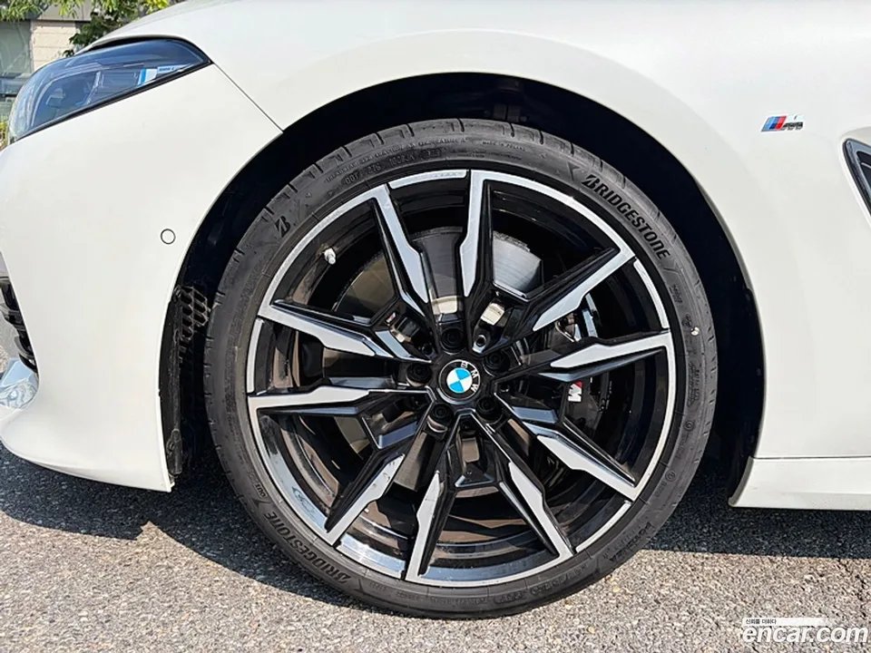 BMW 8 Series M850i xDrive 2026 — thumbnail 2