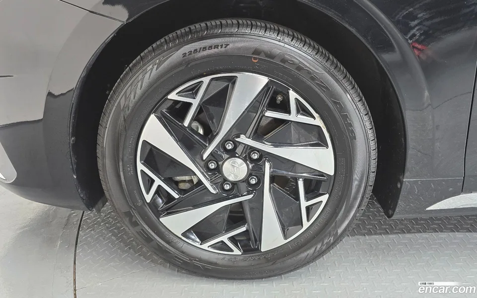 Hyundai Grandeur IG Hybrid 2022 — thumbnail 2