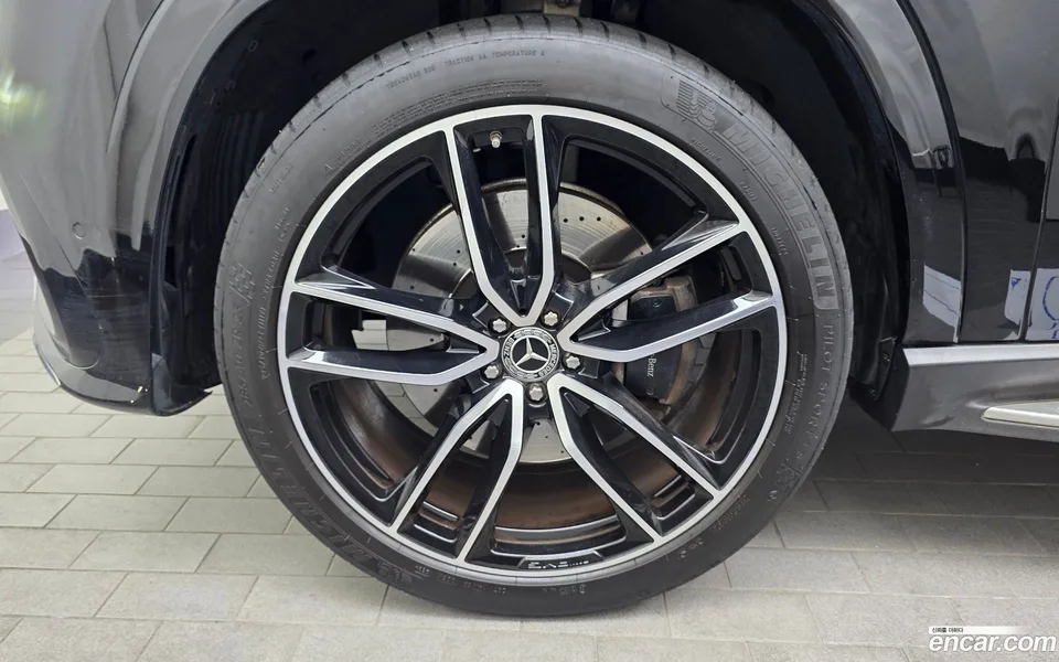 Mercedes-Benz GLS-Class GLS580 4MATIC 2024 — thumbnail 2
