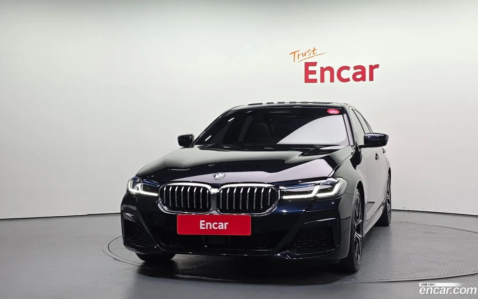 BMW 5 Series 530i xDrive M 2023 — thumbnail 3