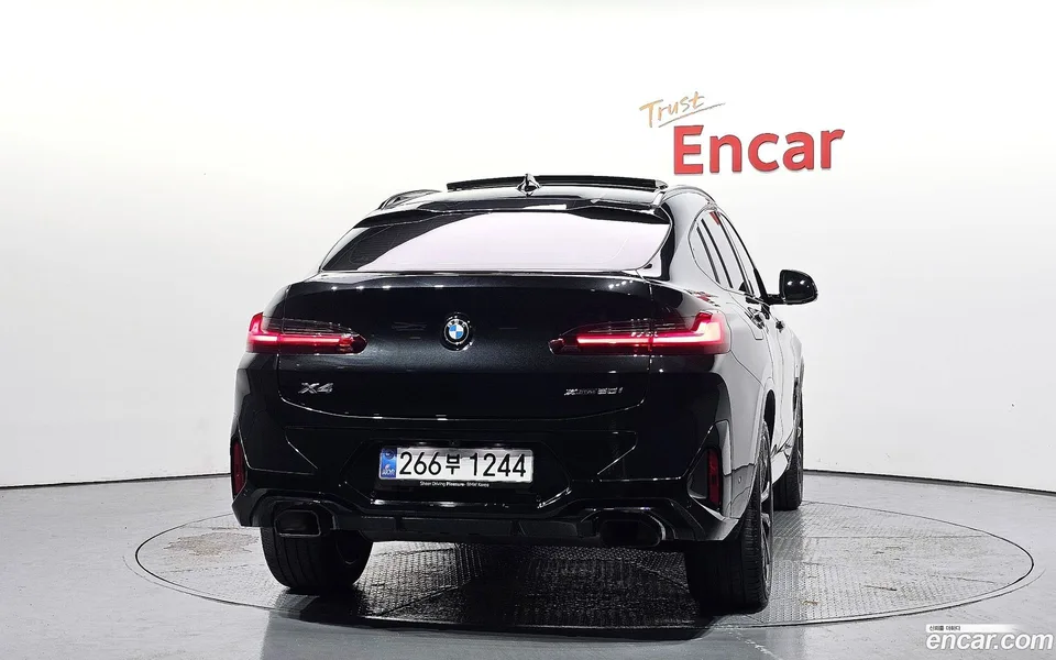 BMW X4 xDrive20i M 2025 — thumbnail 4