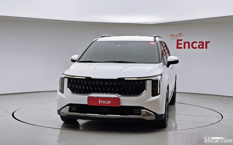 Kia Carnival 9 2024 — thumbnail 3