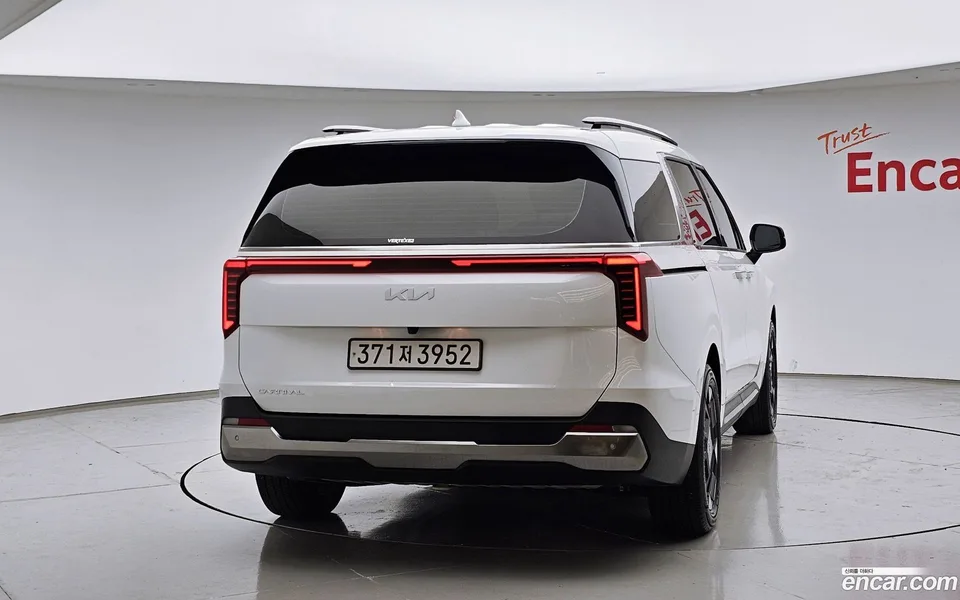 Kia Carnival 9 2024 — thumbnail 4