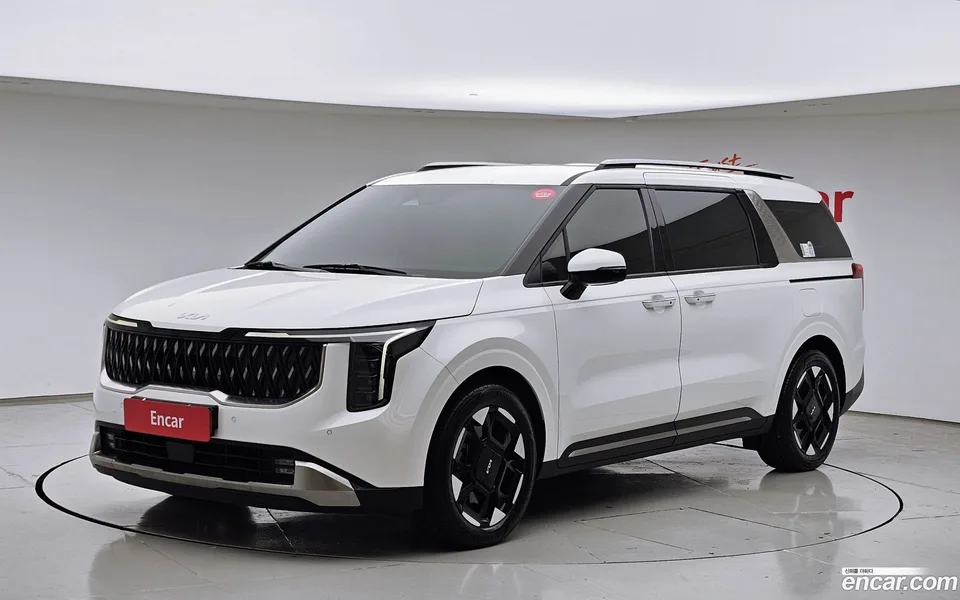Kia Carnival 9 2024 — photo 1, buy with delivery to Moscow