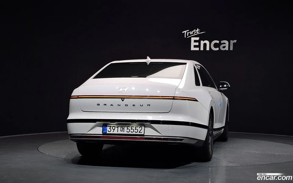 Hyundai Grandeur 3.5 LPG 2WD 2023 — thumbnail 4